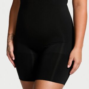 Витрина shapewear by victoria seamlessshaping™ mid thigh shorts