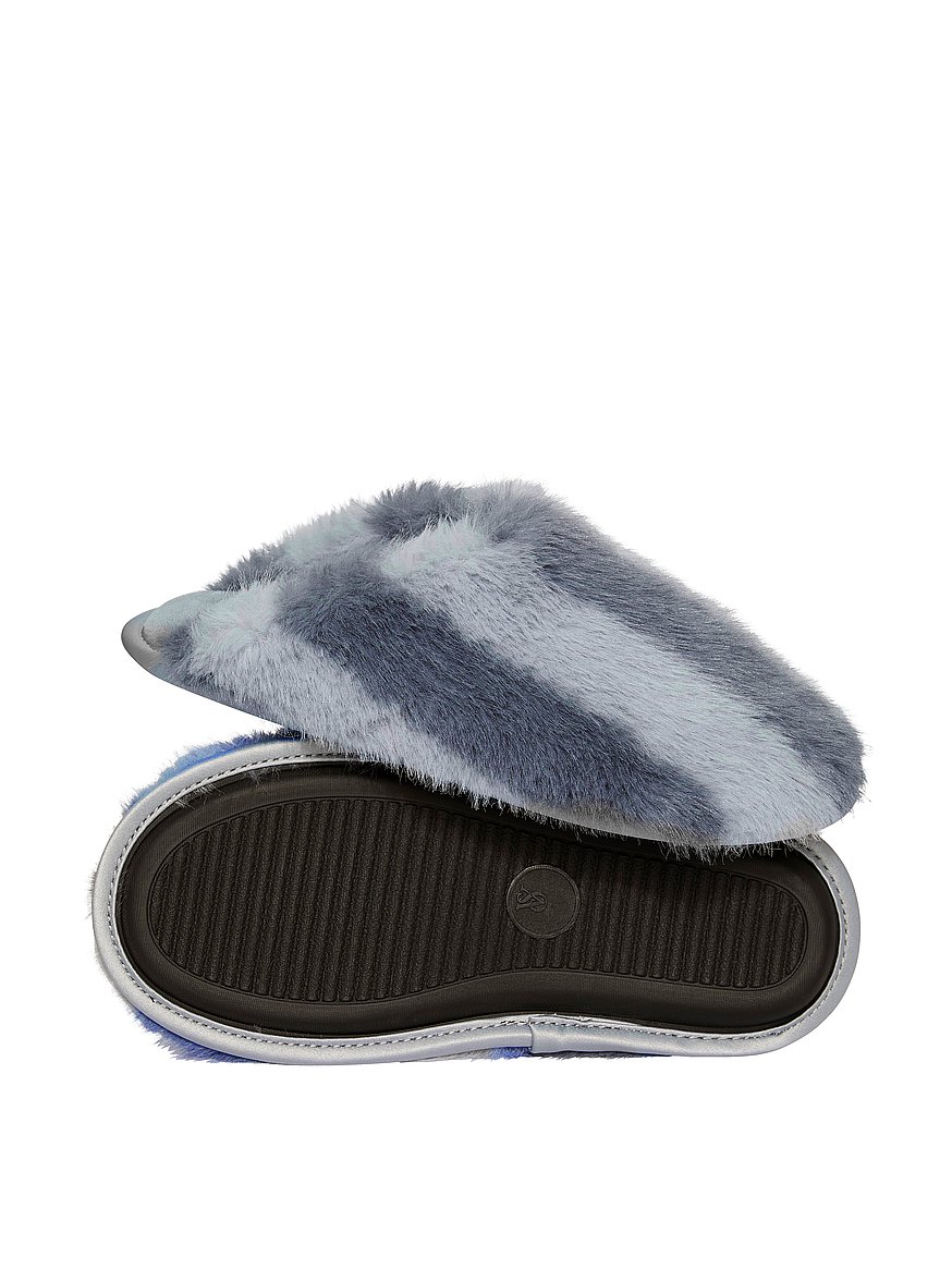 luxe plush closed toe slippers luxe plush closed toe slippers