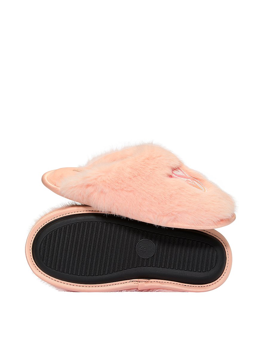 luxe plush closed toe slippers luxe plush closed toe slippers