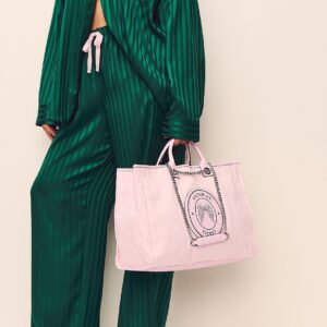 Home chain strap tote bag