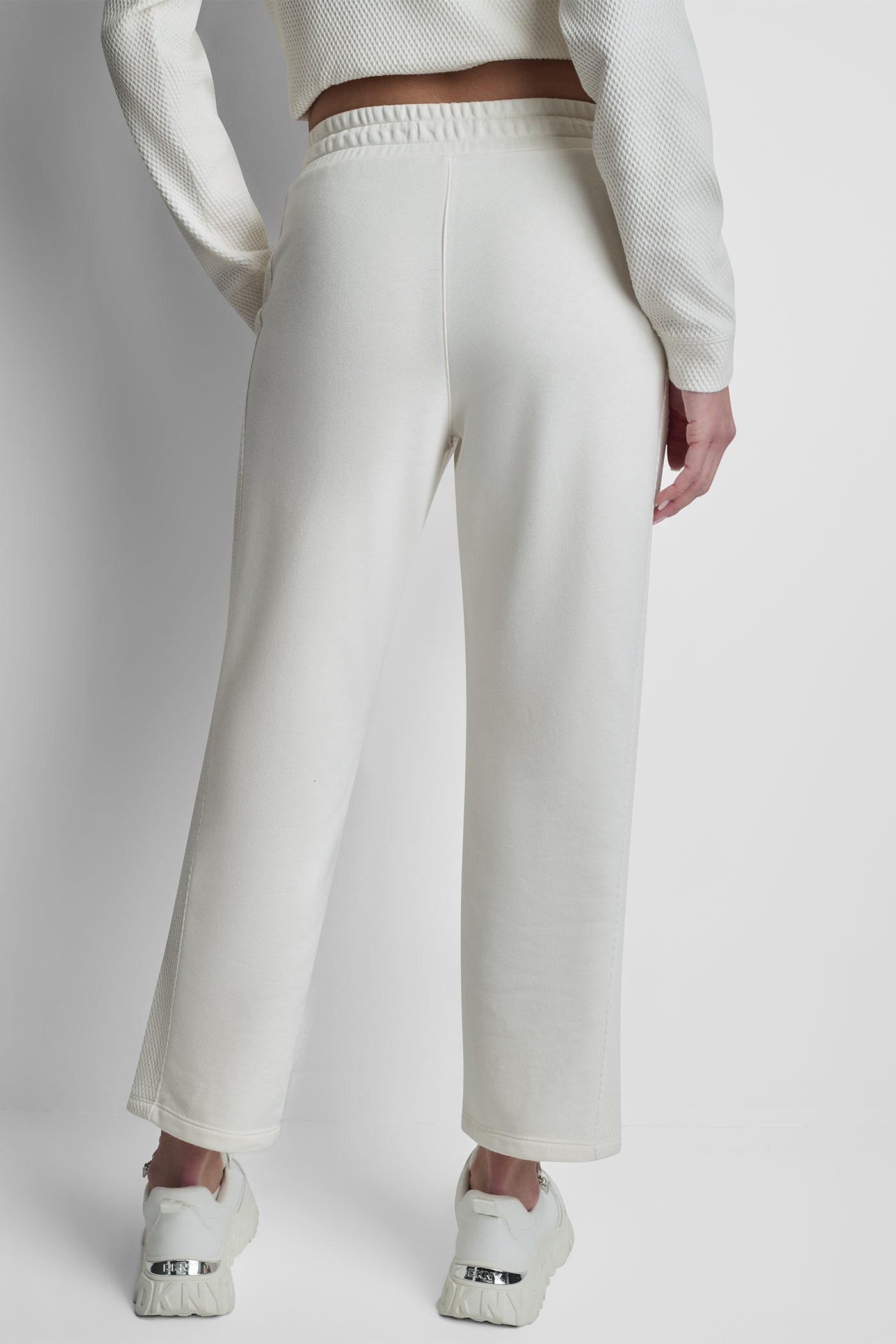 dknydp02126 12 dp6p3904 en2 b dknydp02126 12 dp6p3904 en2 b