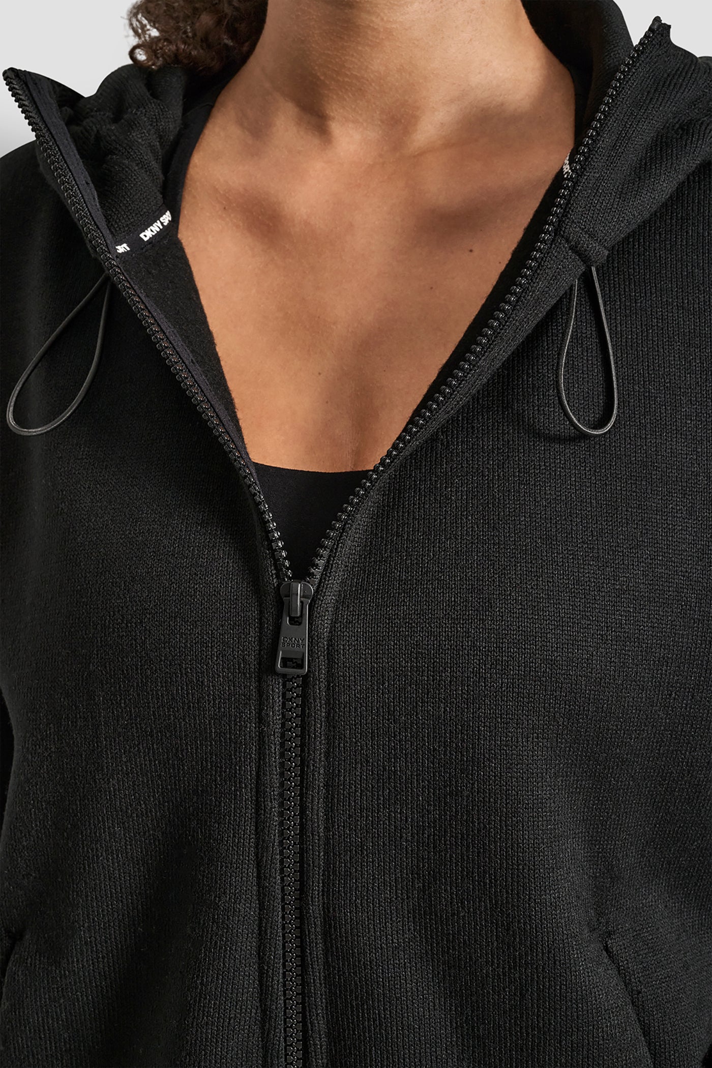 dknydp17925 8 dp5j9654 blk alt4 1 dknydp17925 8 dp5j9654 blk alt4 1
