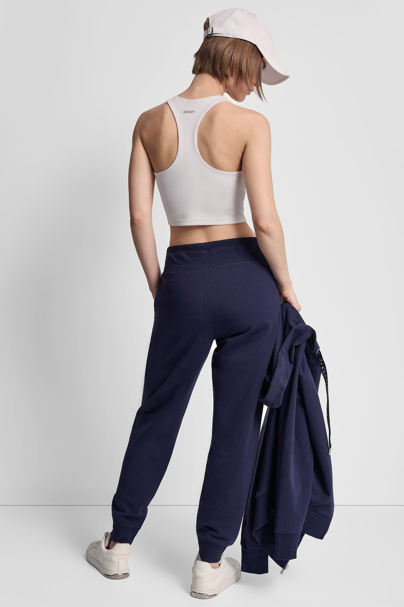 dknydp24925 31r dp6p3496 pct retaila dknydp24925 31r dp6p3496 pct retaila