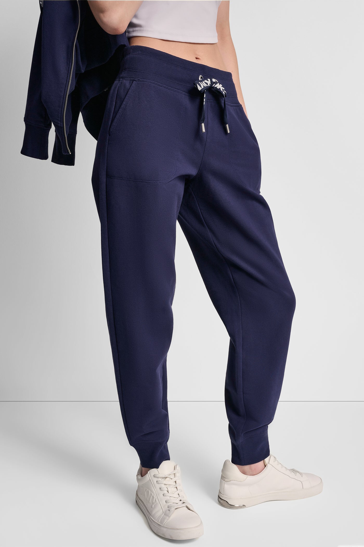 dknydp24925 31r dp6p3496 pct retailc dknydp24925 31r dp6p3496 pct retailc