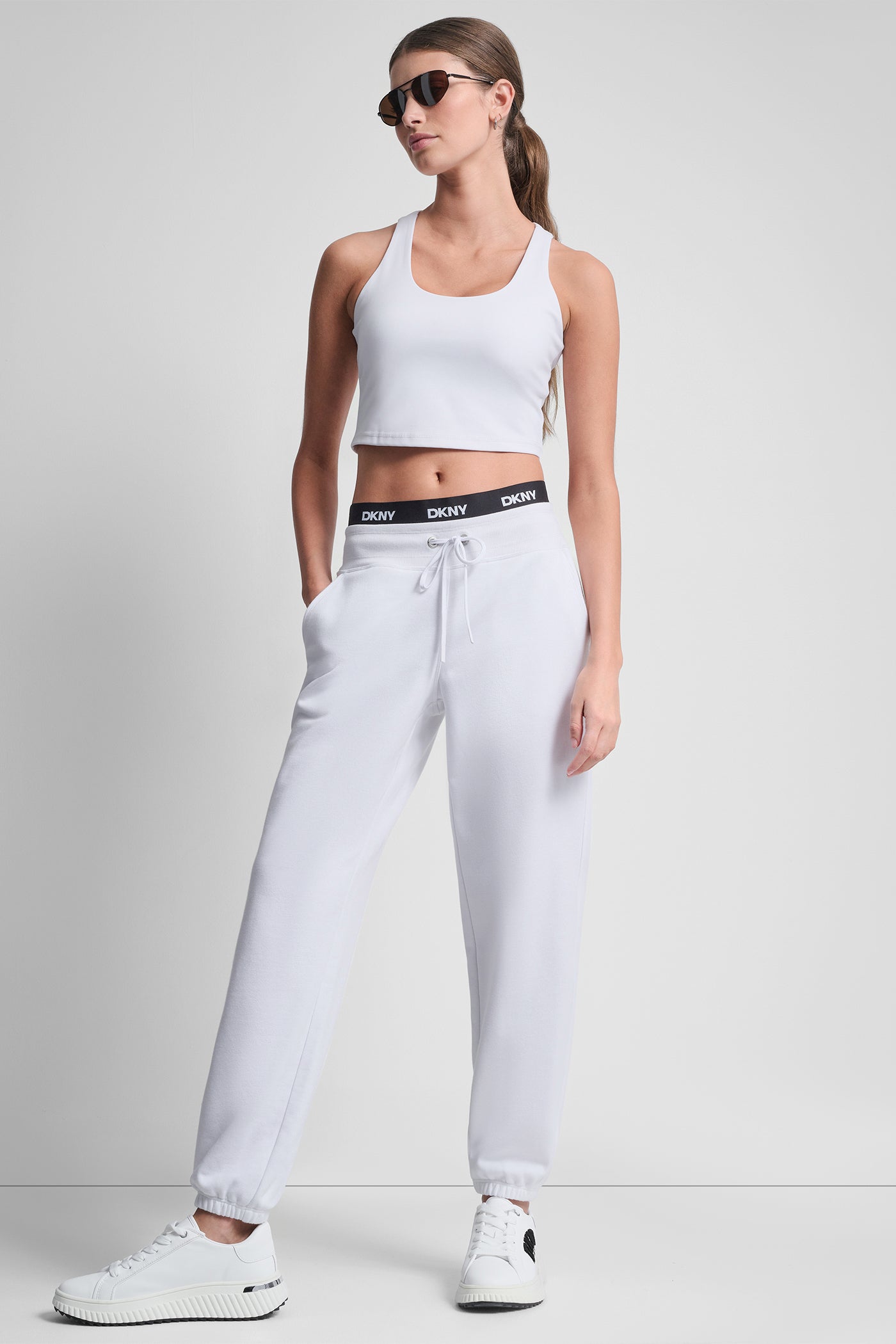dknydp25025 11r dp6p3857 wht retailc dknydp25025 11r dp6p3857 wht retailc