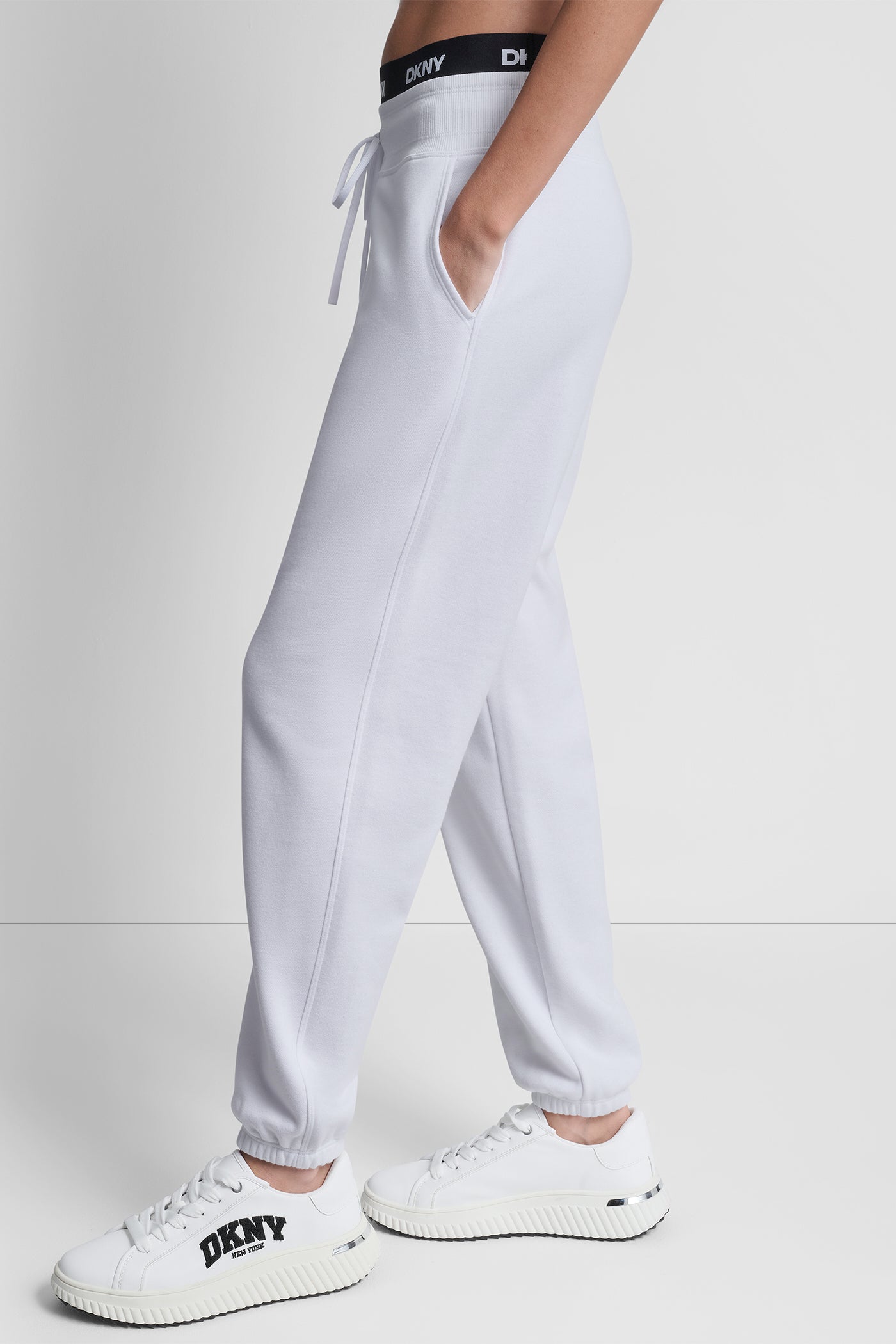 dknydp25025 11r dp6p3857 wht retaile dknydp25025 11r dp6p3857 wht retaile