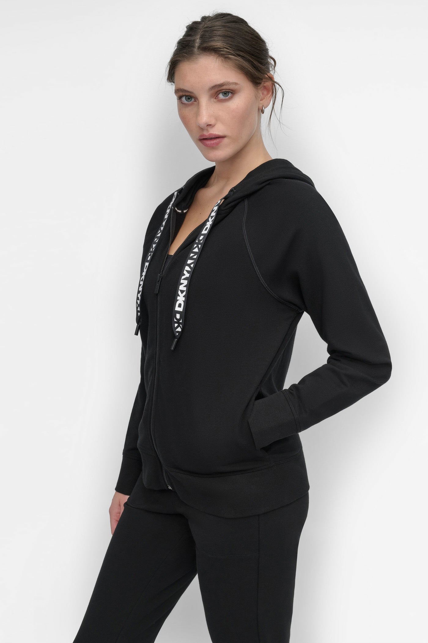 dknydp25324 6 dp5j9510 blk s 1 dknydp25324 6 dp5j9510 blk s 1