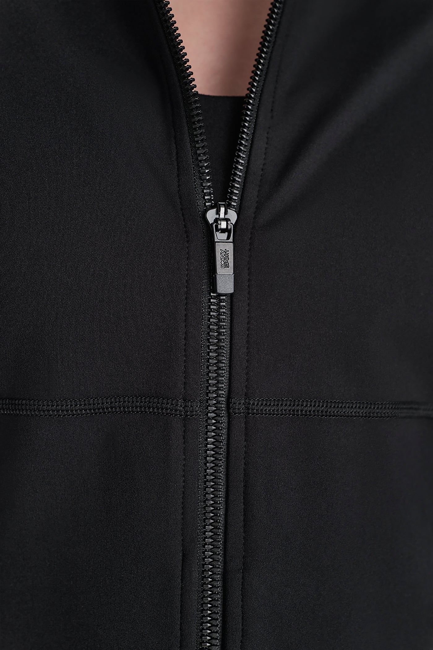 dknydp27425 21 dp6j9708 blk alt4 dknydp27425 21 dp6j9708 blk alt4