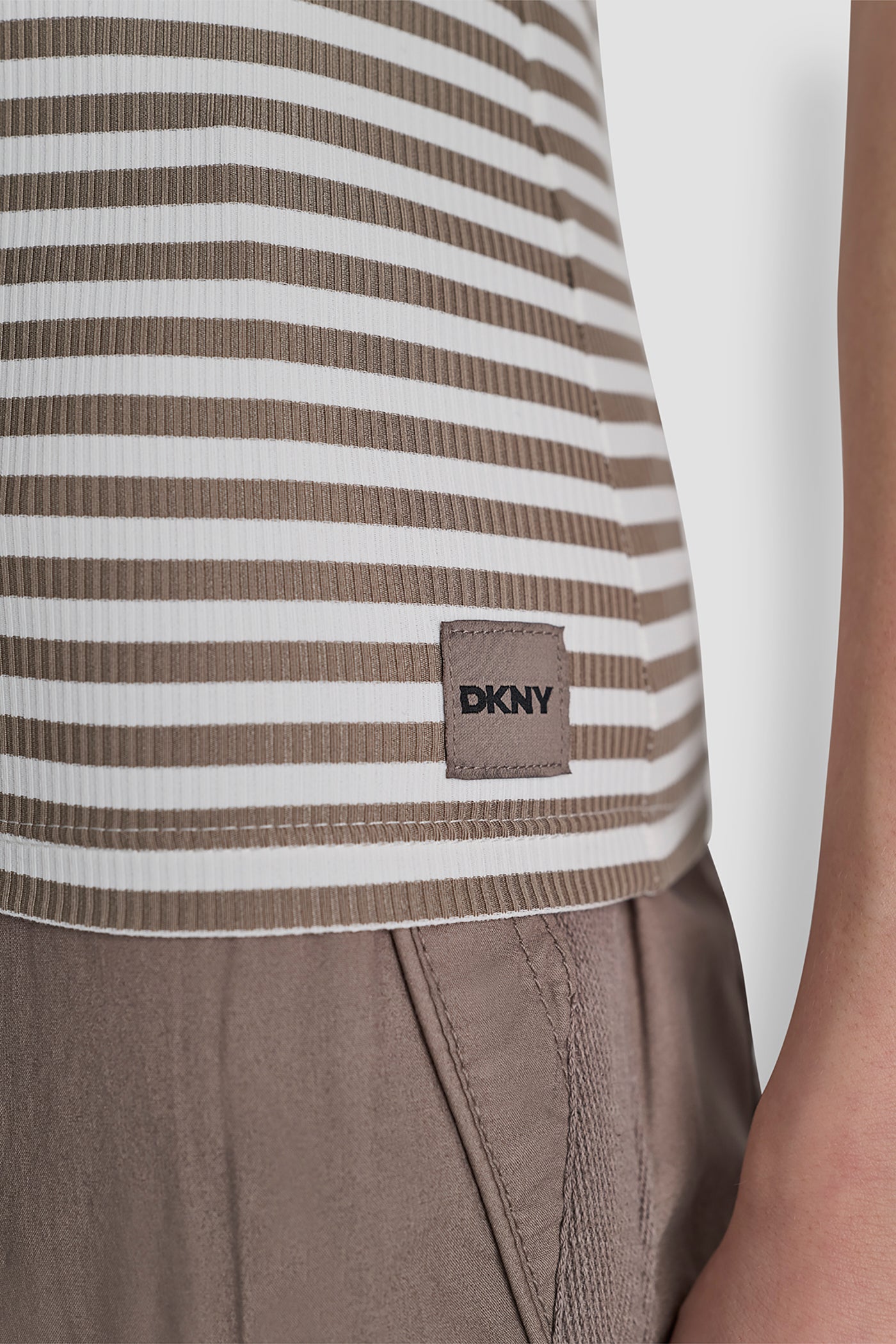 dknydp27425 36 dp6t1325 fwx alt1 dknydp27425 36 dp6t1325 fwx alt1