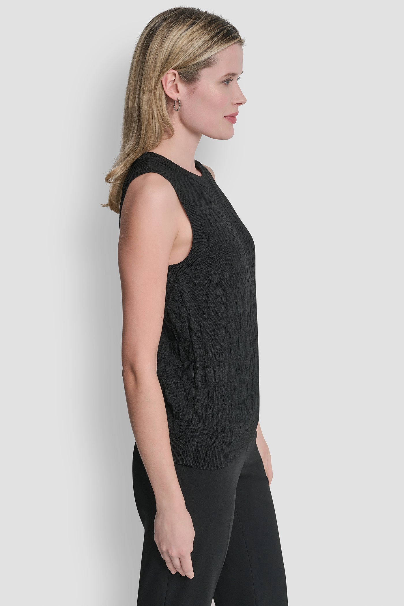 dknydu25625 19 ua6trc11 blk s 1 dknydu25625 19 ua6trc11 blk s 1