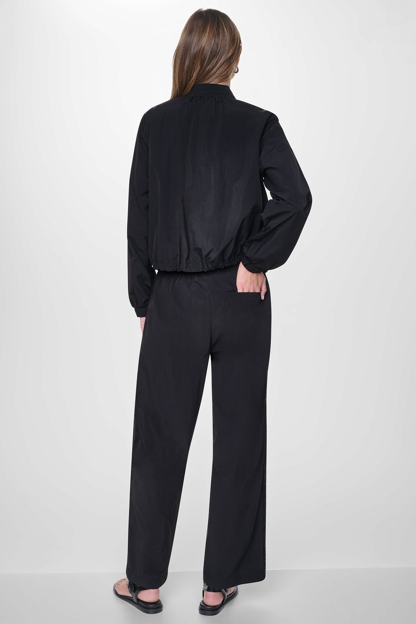 dknydw07126 25 p6dc1fa9 blk alt3 9f37bdea c9cd 4cd6 a9b9 ac584ee9b9dd dknydw07126 25 p6dc1fa9 blk alt3 9f37bdea c9cd 4cd6 a9b9 ac584ee9b9dd