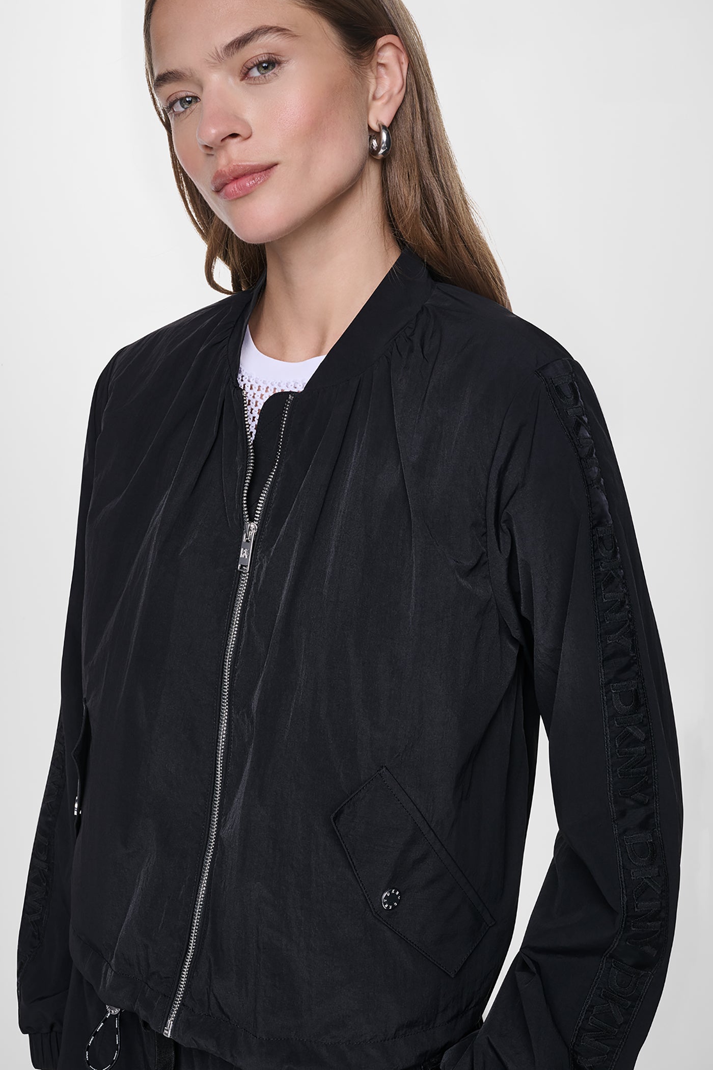 dknydw07126 25 p6dc1fa9 blk alt6 f90f7fbf 7cd5 42b7 912d b9fdf334c6da dknydw07126 25 p6dc1fa9 blk alt6 f90f7fbf 7cd5 42b7 912d b9fdf334c6da