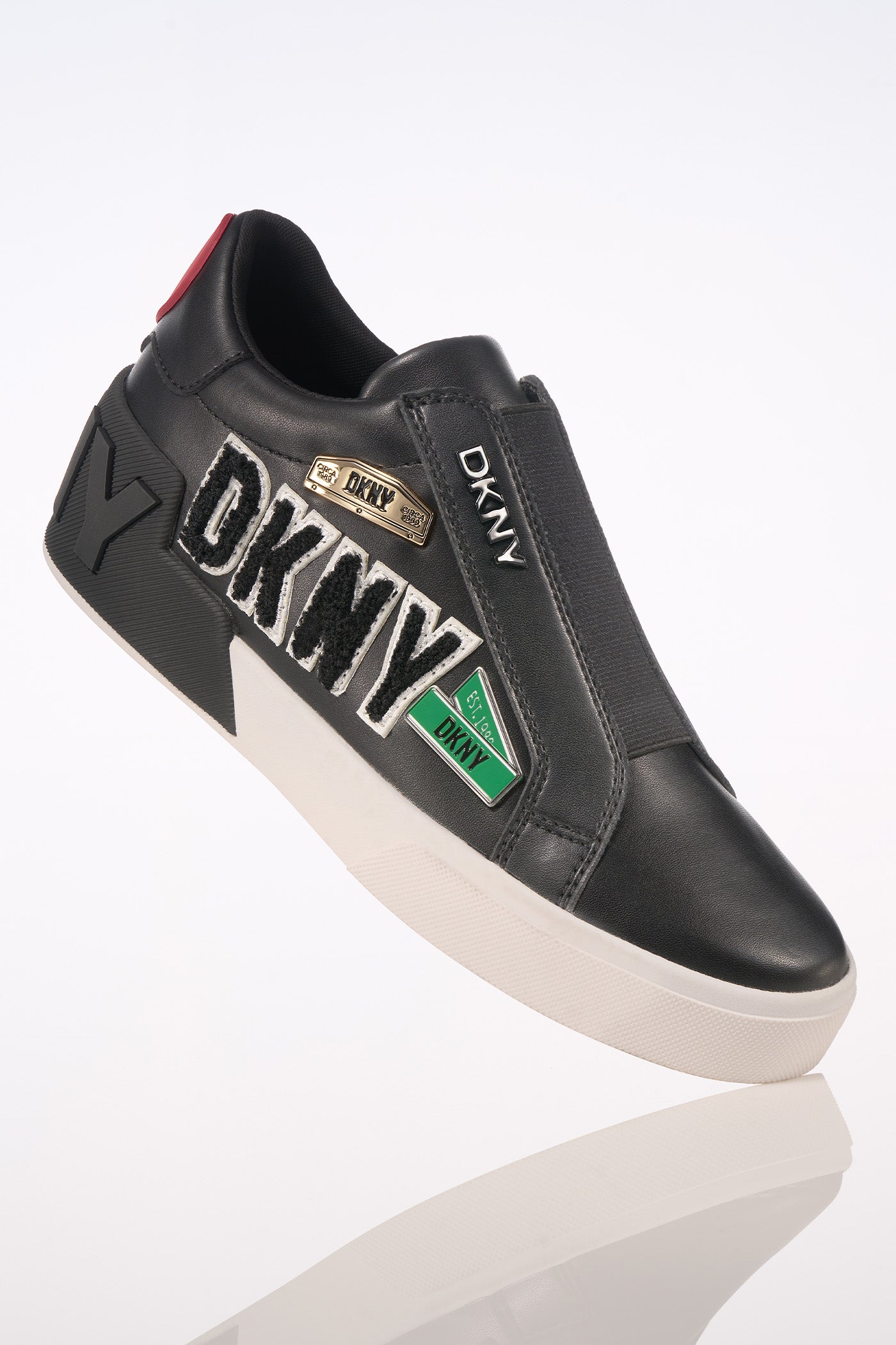 dkny sp26 still life 10 1400x2100 4fecd93b d3af 4b49 9d18 cb2f22f6a697 dkny sp26 still life 10 1400x2100 4fecd93b d3af 4b49 9d18 cb2f22f6a697
