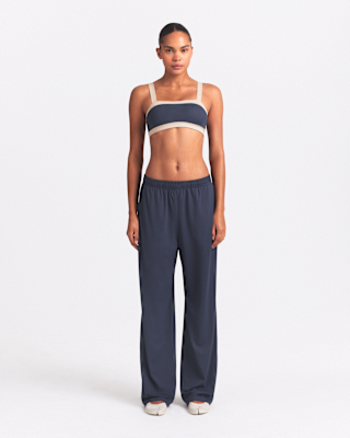 nikeskims airy Женские широкие брюки nikeskims airy Женские широкие брюки