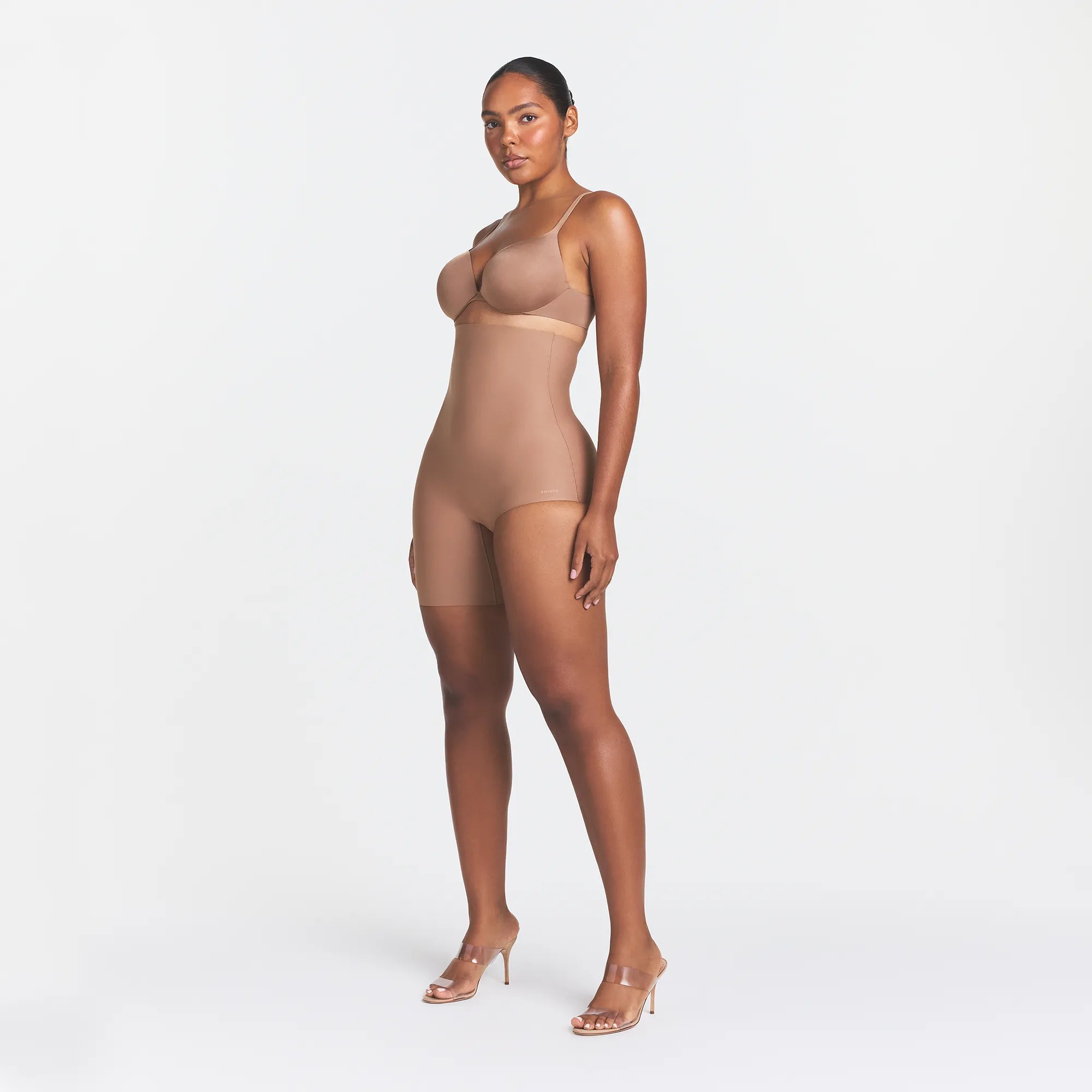 skims body left leg solution short skims body left leg solution short