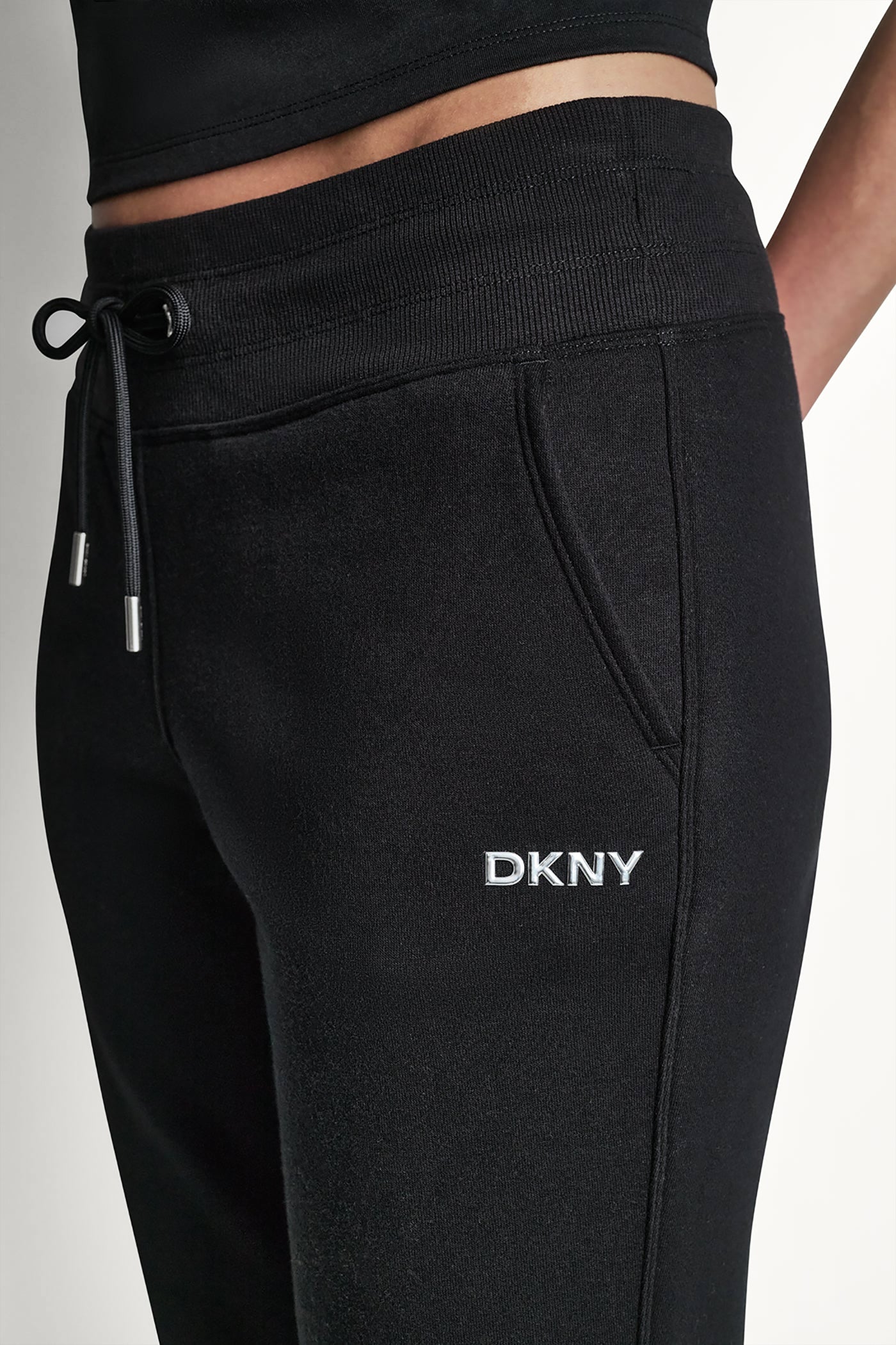 dknydp02126 10 dp6p3897 blk alt2 413c73cf ee9f 439a b64f 28e9246f0bef dknydp02126 10 dp6p3897 blk alt2 413c73cf ee9f 439a b64f 28e9246f0bef