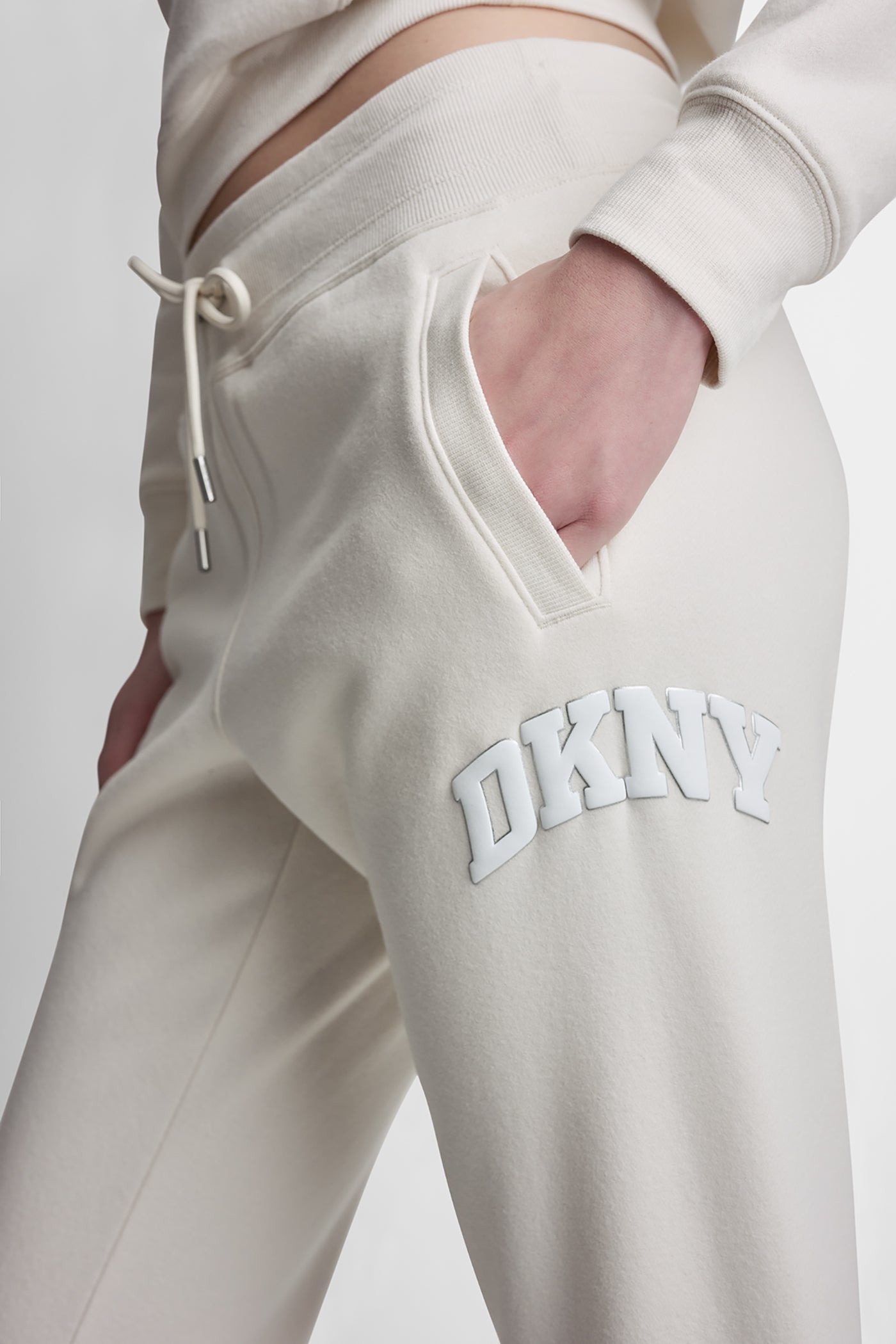 dknydp02126 23 dp6p3896 en2 alt3 dknydp02126 23 dp6p3896 en2 alt3