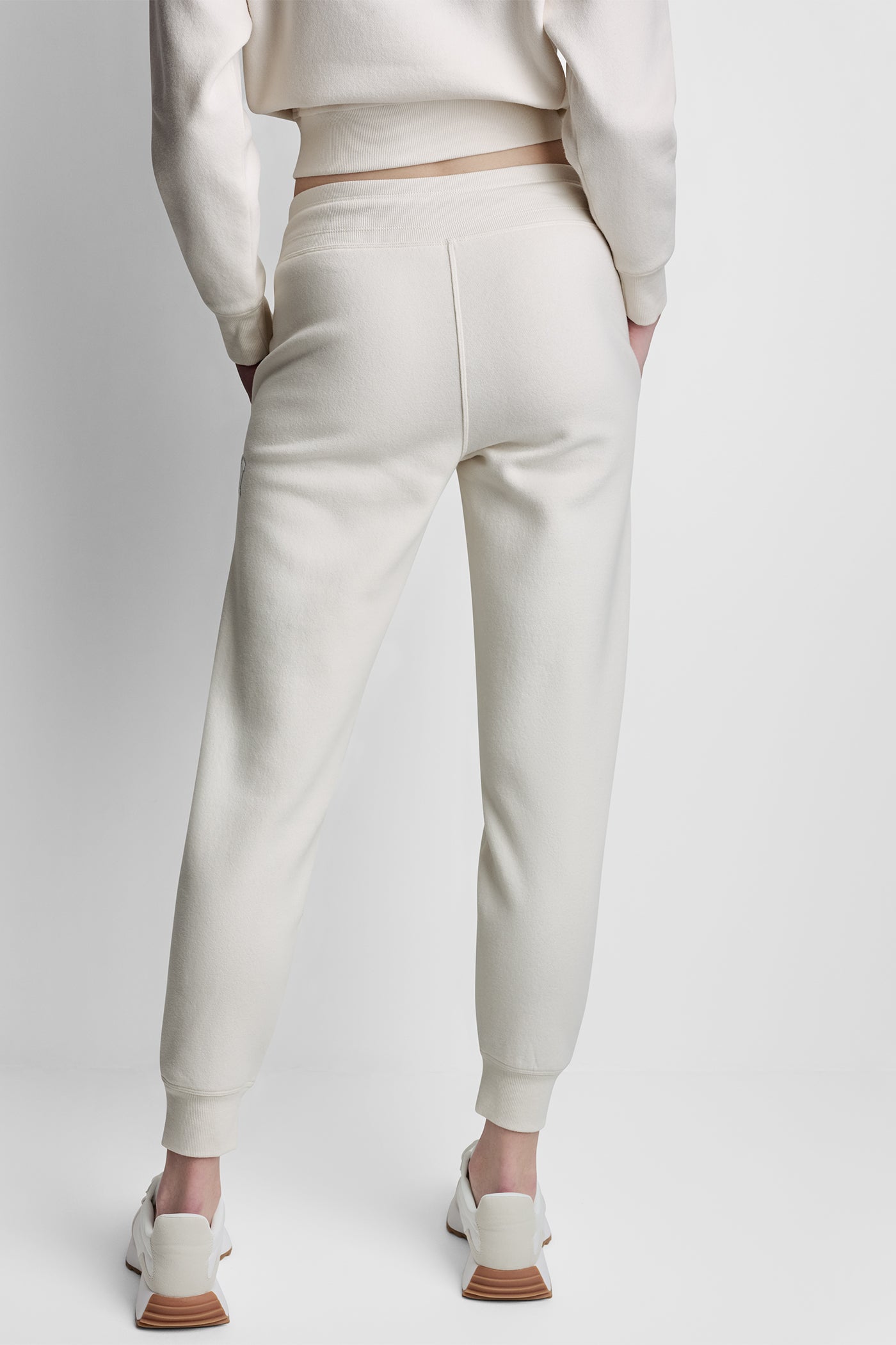 dknydp02126 23 dp6p3896 en2 b dknydp02126 23 dp6p3896 en2 b