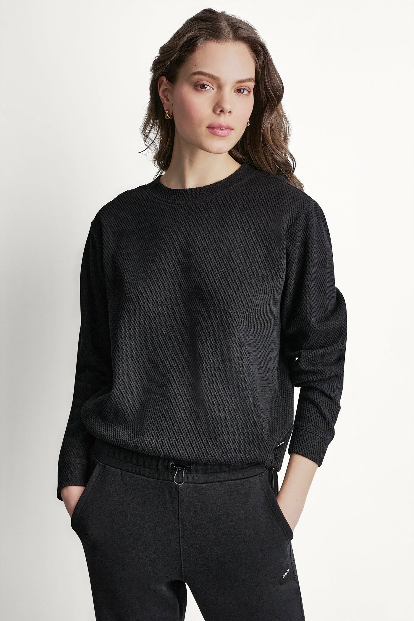 dknydp02126 28 dp6t1860 blk f 027783c4 af11 4db8 a915 f935c4ce2140 dknydp02126 28 dp6t1860 blk f 027783c4 af11 4db8 a915 f935c4ce2140