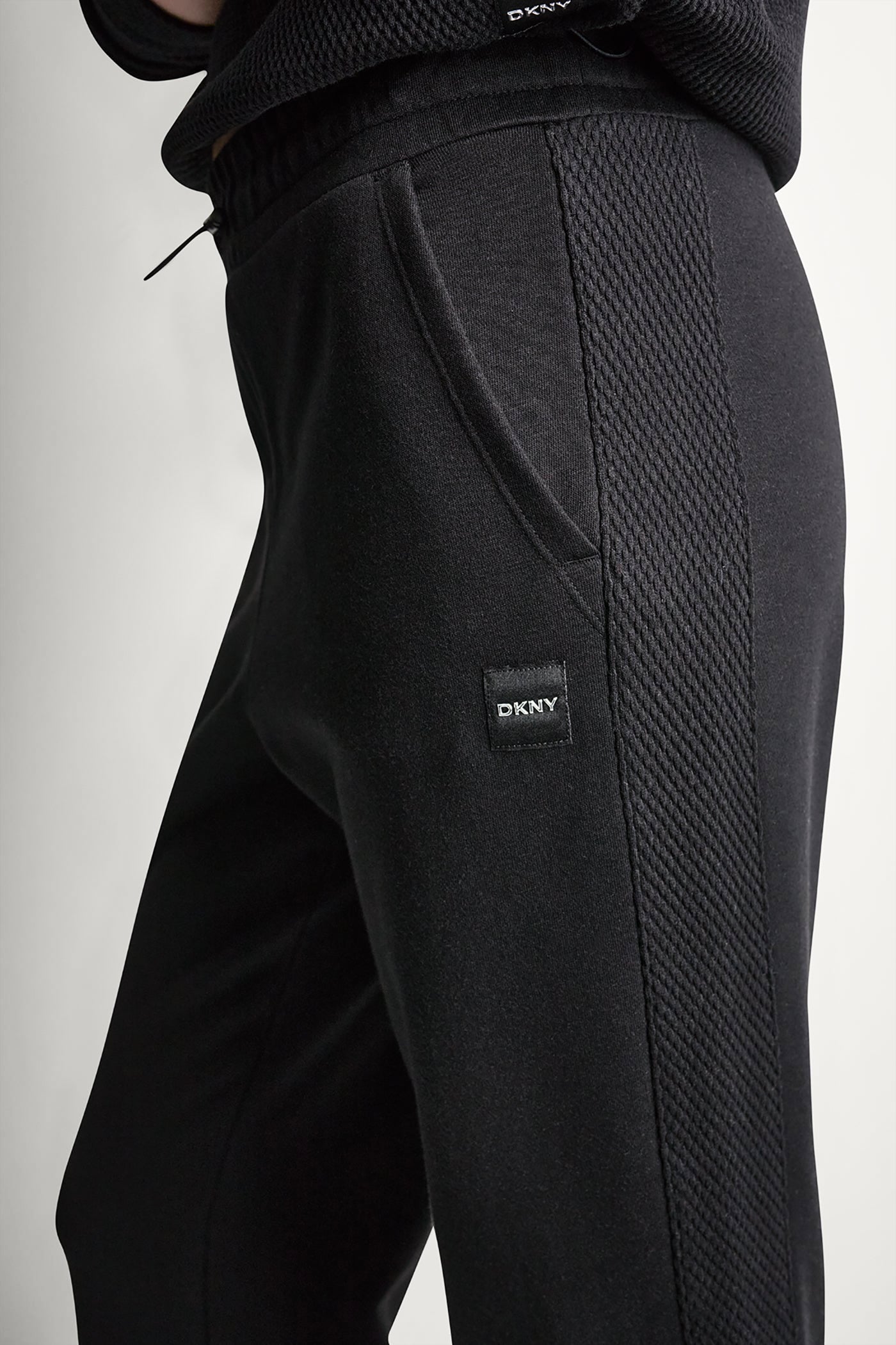 dknydp02126 29 dp6p3904 blk alt3 f9ca5549 5ee1 465f 8a10 c72c2cedf611 dknydp02126 29 dp6p3904 blk alt3 f9ca5549 5ee1 465f 8a10 c72c2cedf611