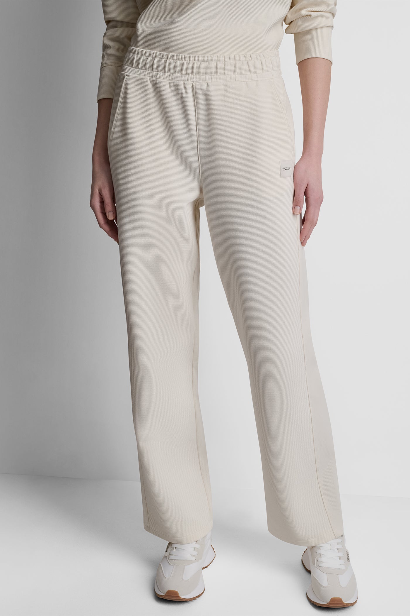 dknydp02526 10 dp6p3875 en2 f dknydp02526 10 dp6p3875 en2 f