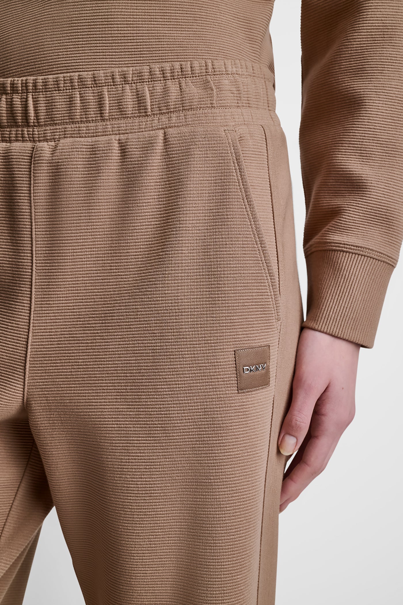 dknydp02526 12 dp6p3875 d53 alt2 dknydp02526 12 dp6p3875 d53 alt2