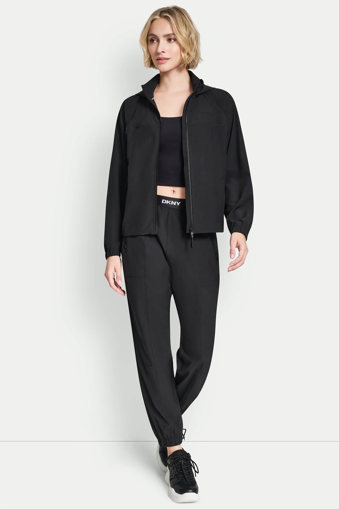dknydp20025 42 dp6j9600 blk alt1 8f541742 2d6f 456f b861 0b87fa19750e dknydp20025 42 dp6j9600 blk alt1 8f541742 2d6f 456f b861 0b87fa19750e