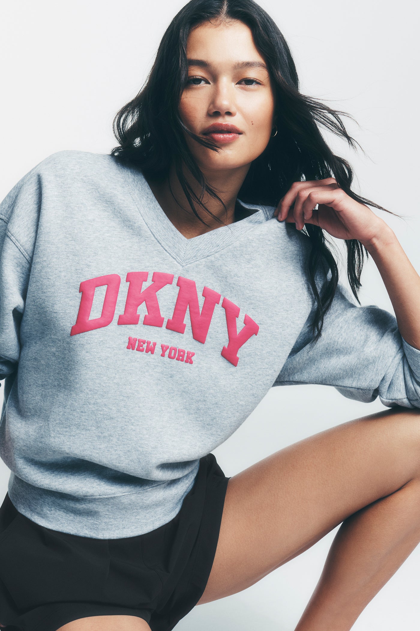 dkny su26 editorial 38 1400x2100 293c3dda 42e5 4f40 b0b7 2747b3abe55f dkny su26 editorial 38 1400x2100 293c3dda 42e5 4f40 b0b7 2747b3abe55f