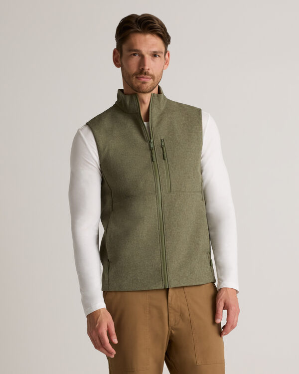 Жилет softshell на флисовой подкладке с молнией во всю длину
