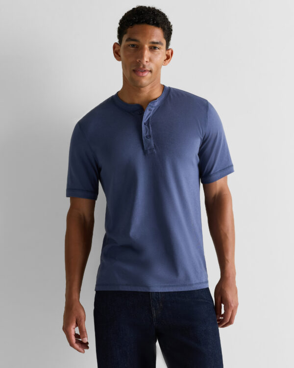 Хлопковая модальная футболка henley с короткими рукавами