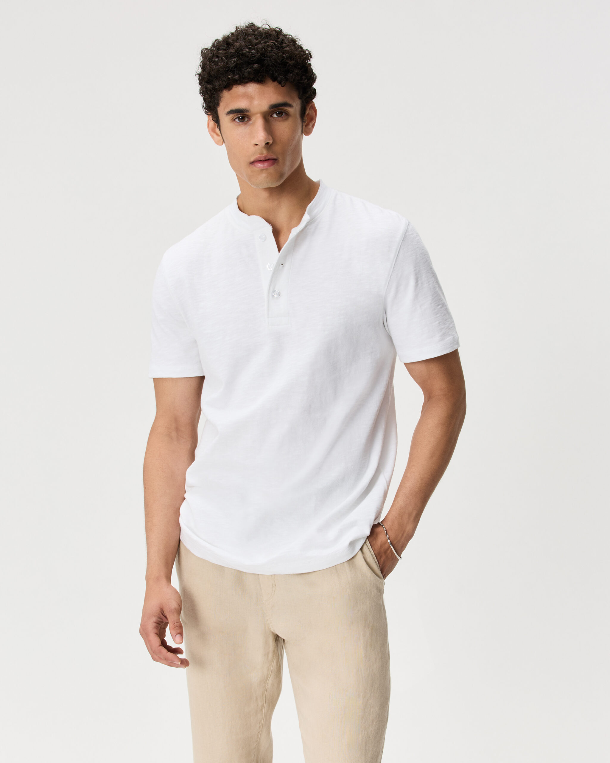Футболка henley slub из 100 % органического хлопка Футболка henley slub из 100 % органического хлопка