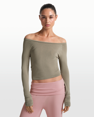 nikeskims stretch knit Женский топ с открытыми плечами и длинными рукавами nikeskims stretch knit Женский топ с открытыми плечами и длинными рукавами