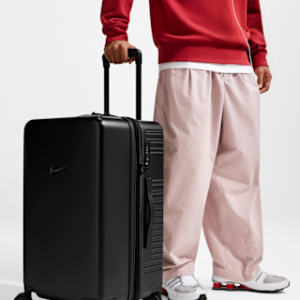 Home nike medium checked luggage 26 дюймовый жесткий корпус (96 л)