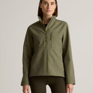 Витрина Куртка softshell на молнии во всю длину на флисовой подкладке