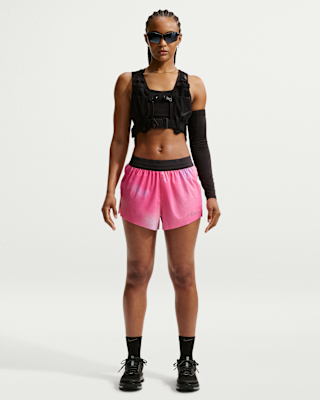 nike swift Женские шорты для бега dri fit со средней посадкой 2,5 дюйма и короткой подкладкой nike swift Женские шорты для бега dri fit со средней посадкой 2,5 дюйма и короткой подкладкой