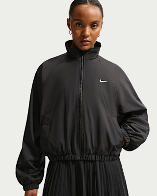 nike sportswear Женская спортивная куртка оверсайз с УФ защитой nike sportswear Женская спортивная куртка оверсайз с УФ защитой
