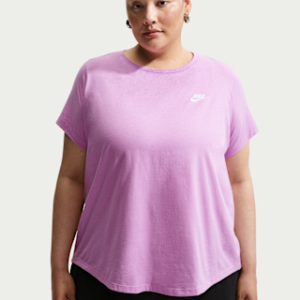 nike sportswear club essentials Женская футболка (большие размеры)