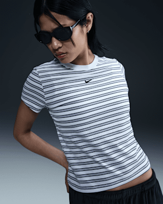 nike sportswear chill knit Женская узкая полосатая футболка nike sportswear chill knit Женская узкая полосатая футболка