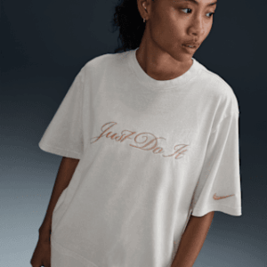 nike sportswear Женская футболка