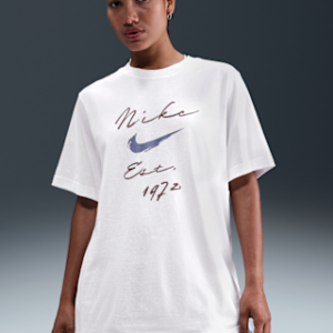 nike sportswear essentials Женская свободная футболка