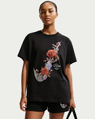 nike sportswear Женская футболка nike sportswear Женская футболка