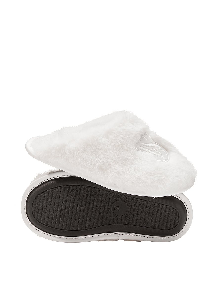 luxe plush closed toe slippers luxe plush closed toe slippers