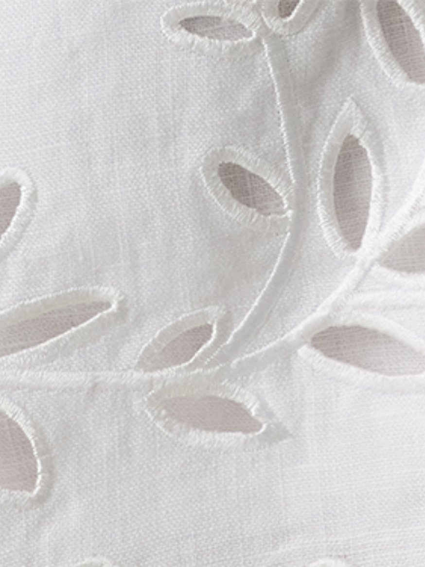 linen embroidered eyelet short linen embroidered eyelet short