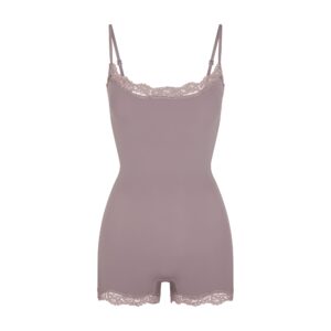 fits everybody lace onesie