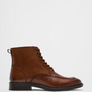 smooth leather moc toe boot
