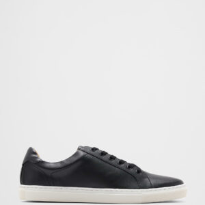 Витрина vegan leather sneakers