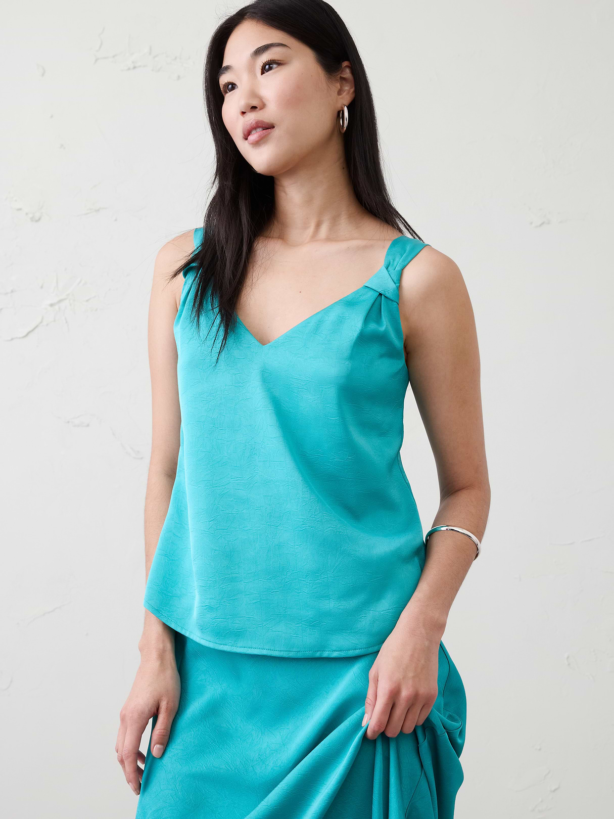 knotted v neck top knotted v neck top