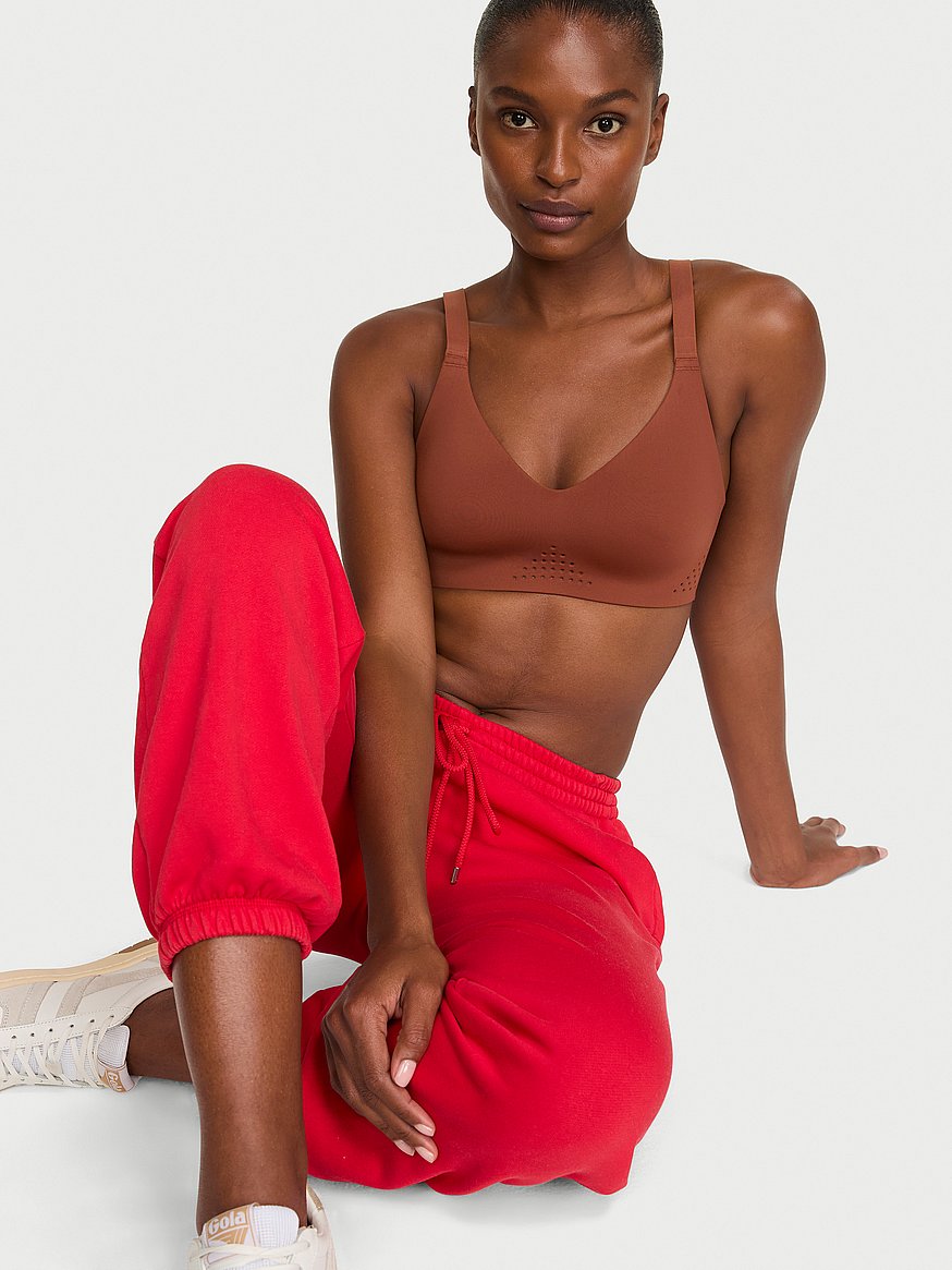 vsx featherweight™ medium v neck sports bra vsx featherweight™ medium v neck sports bra