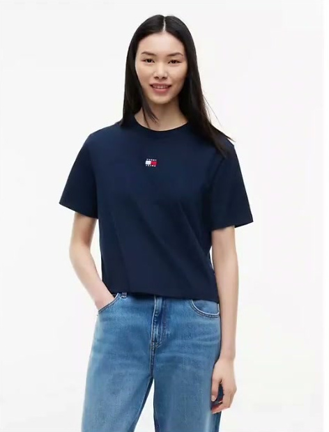 tommy jeans badge boxy t shirt