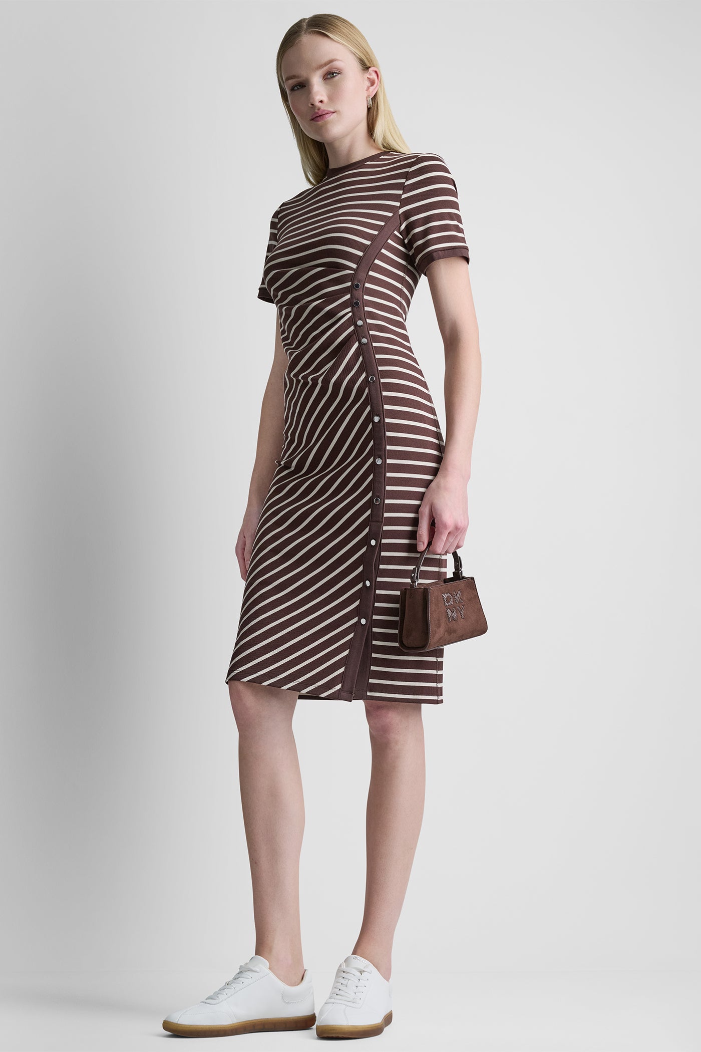 dknydd07226 32a dd6x1t98 i1u alt1 dknydd07226 32a dd6x1t98 i1u alt1